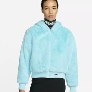 Nike Womens Sportswear Essentials Faux Fur Jacket